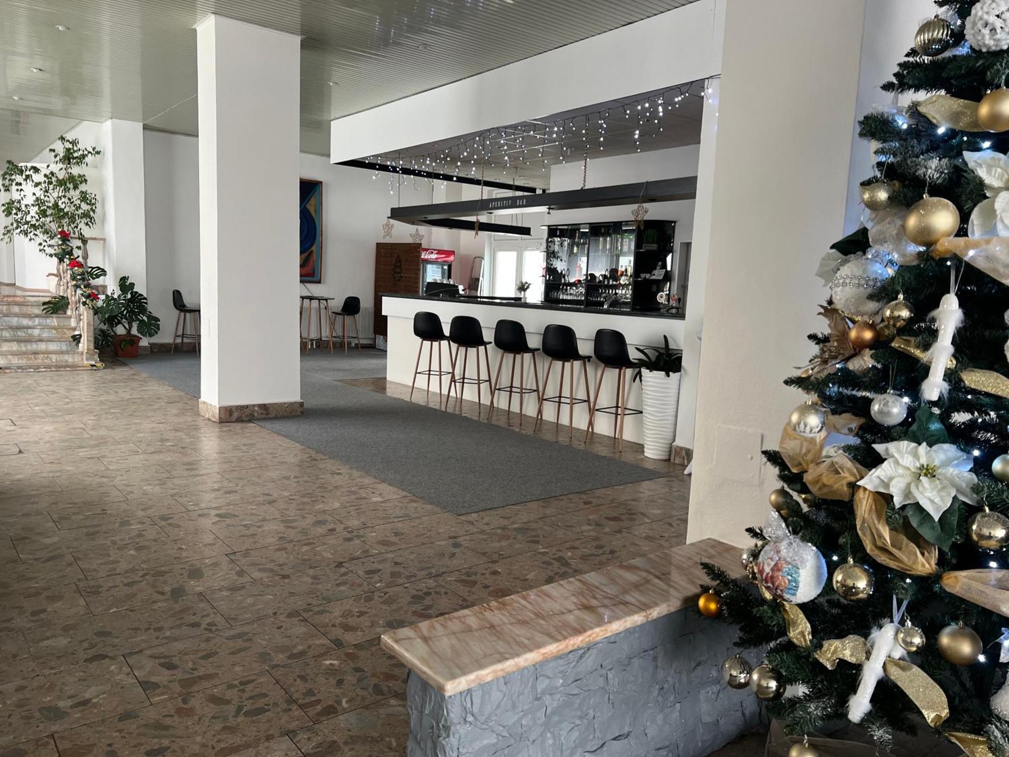 Hotel Pelikán Lučenec Exterior foto